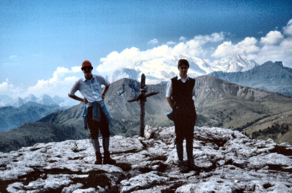 Blick vom Hexenstein auf Col di Lana und Marmolata (23.07.1988)