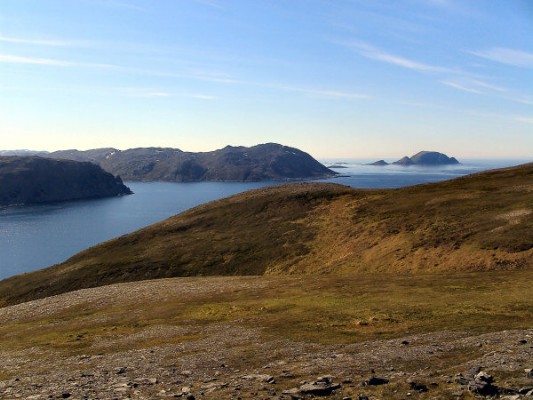 Blick von der Insel Magerøya in den Tufjord. (29.06.2008) 