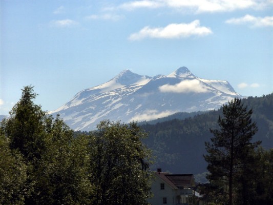 Imposante Berge hoch über dem Saltfjellet. (02.07.2008) 