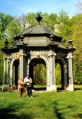 Dianatempel im Laxenburger Schlosspark (15.04.1990)