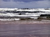 Meterhohe Wellen durchpeitschen die Ostsee. (24.06.2008) 